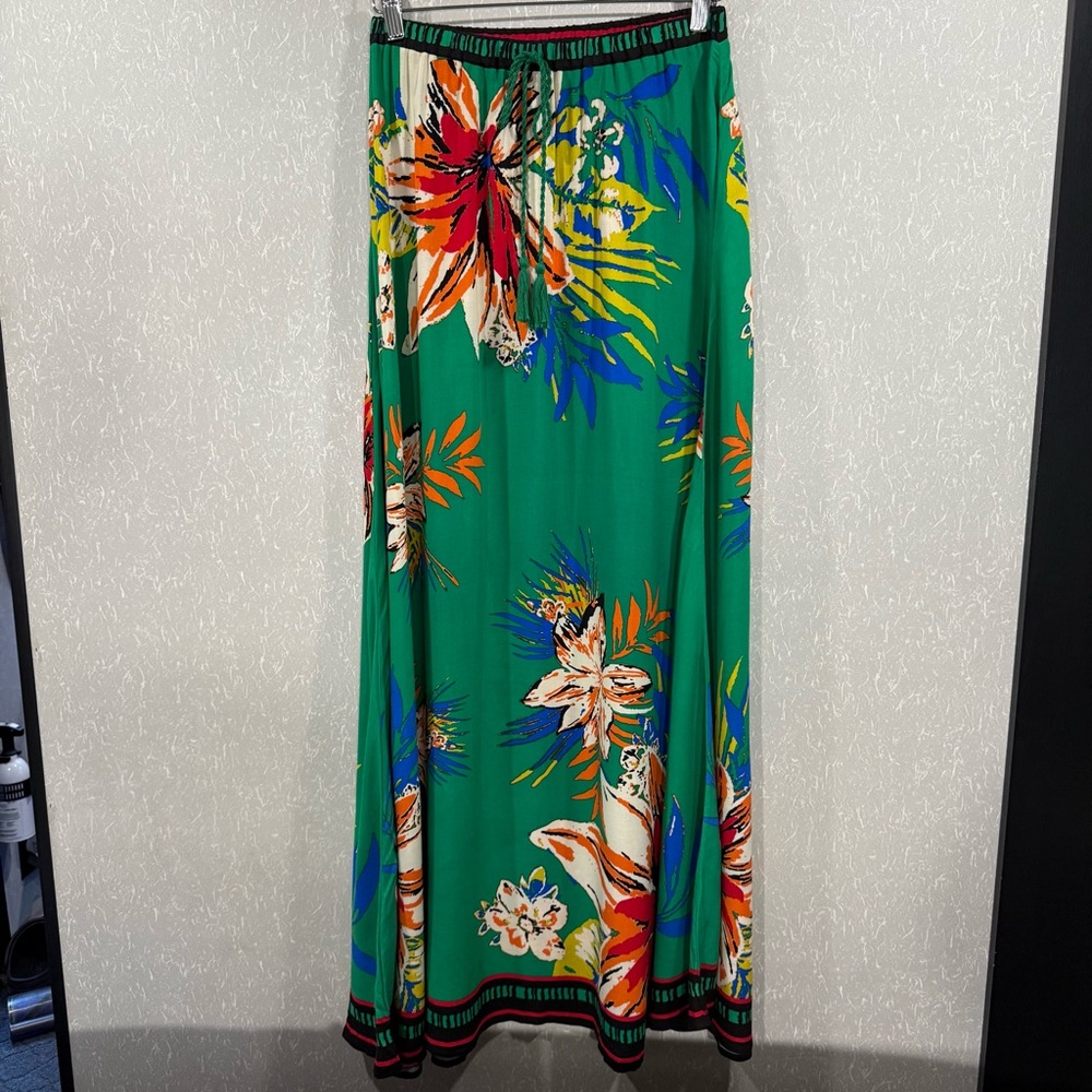 VICI floral skirt